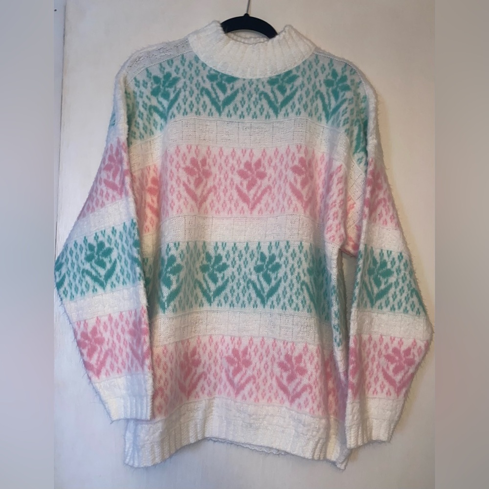 Vtg Spunky Floral Sweater
